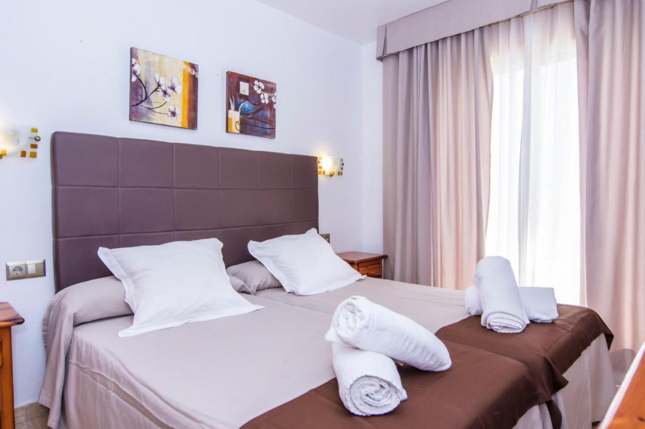 Miramar Hotel การ์โบเนรัส ภายนอก รูปภาพ